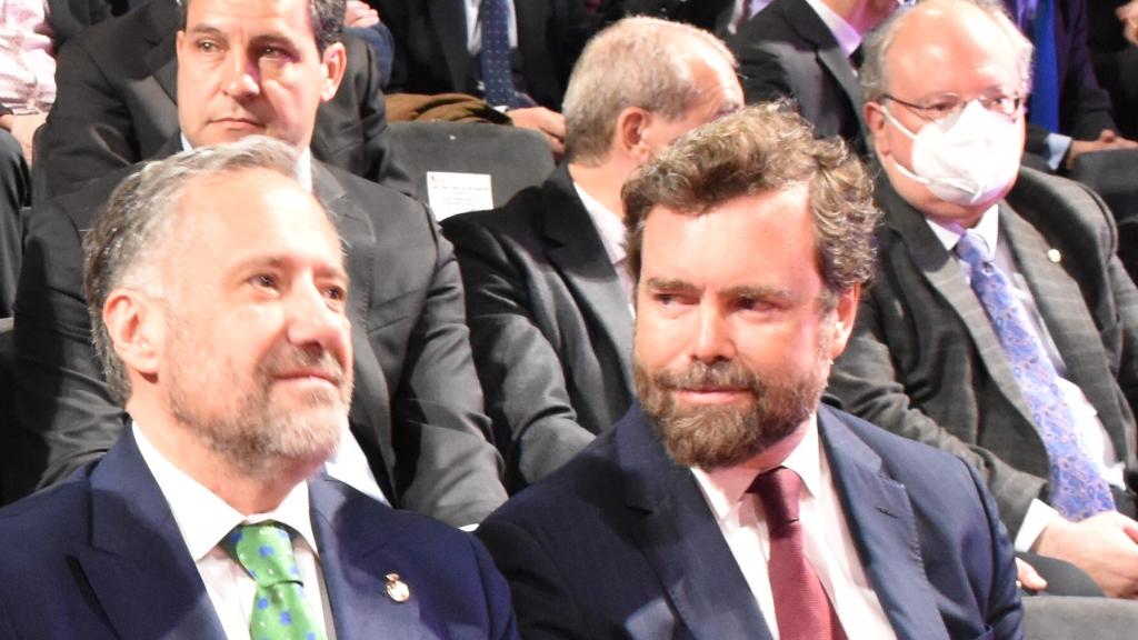 Espinosa de los Monteros junto a Carlos Pollán en toma de posesión de los consejeros de la Junta de Castilla y León