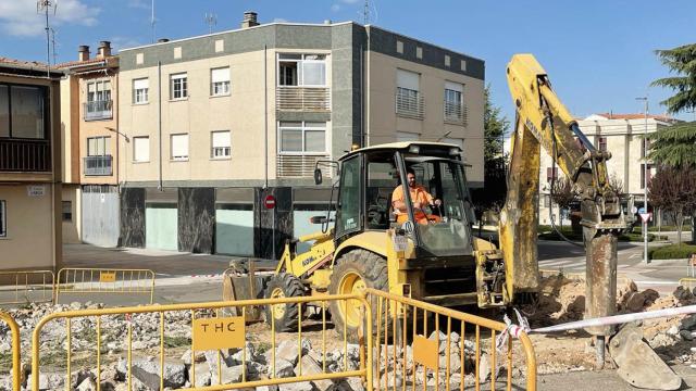 Obras en la plaza de La Cilla de Carbajosa