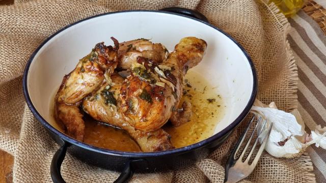 Todos los trucos para convertirte en el rey del pollo al ajillo