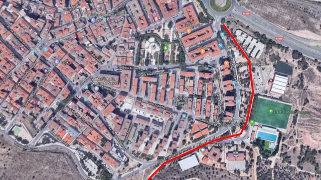 El paseo de Don Vicente, marcado con una línea roja, discurre por la zona este del barrio toledano de Santa Bárbara.