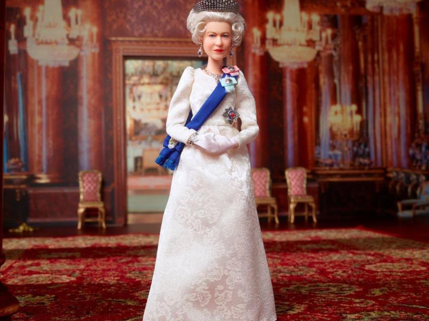 Barbie Reina Isabel II