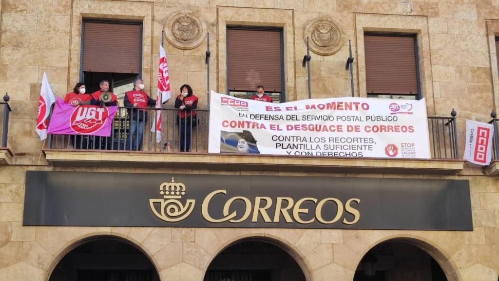 Encierro en las oficinas de reparto de Correos en Salamanca