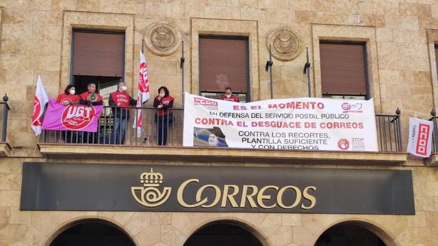 Encierro en las oficinas de reparto de Correos en Salamanca