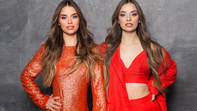 Aitana y Paula Etxeberría forman el dúo artístico Twin Melody.