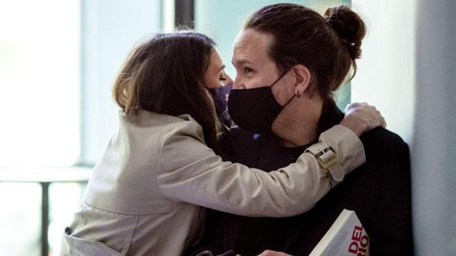 Irene Montero y Pablo Iglesias durante la campaña electoral de la Comunidad de Madrid en abril de 2021.