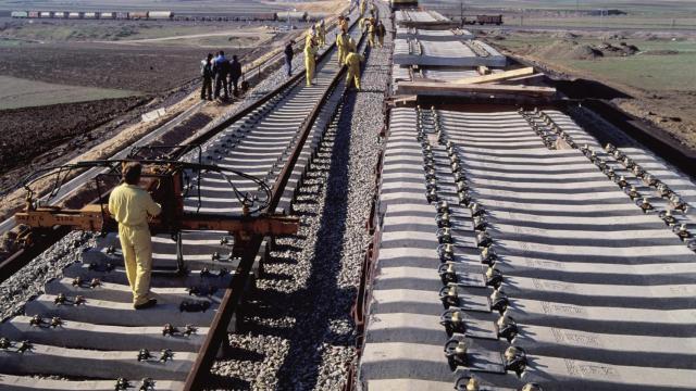 Tramo en construcción del AVE Madrid-Sevilla.