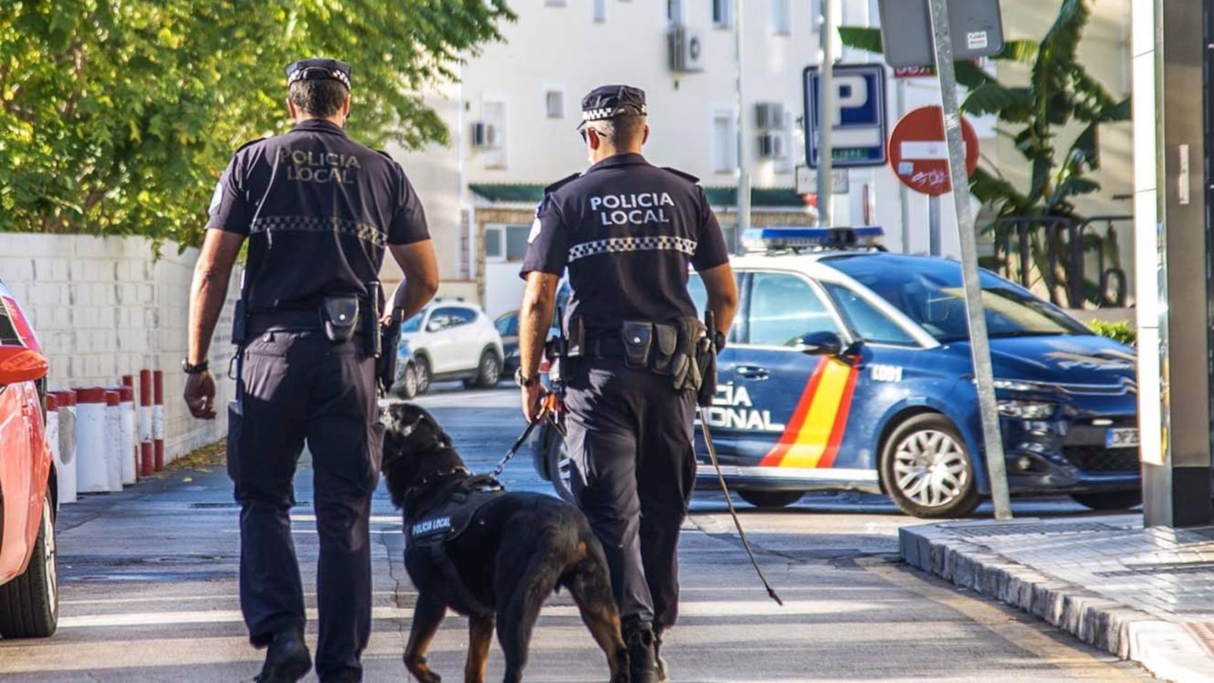 Agentes de la Policía Local, en Torremolinos.