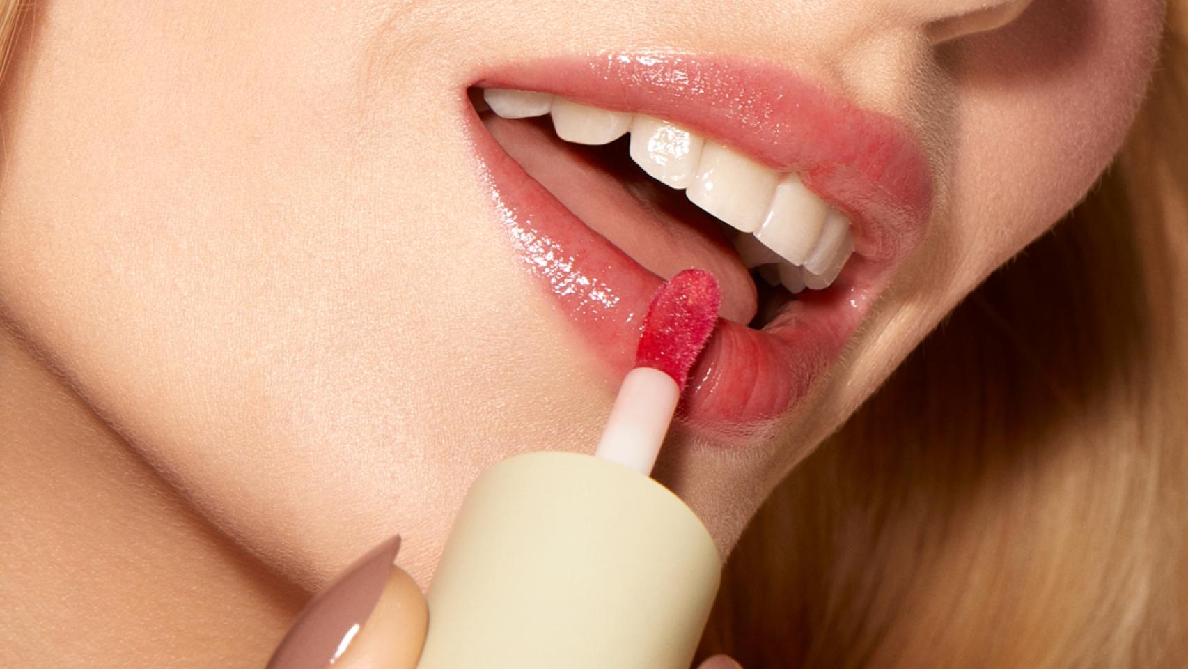 Kiko Milano presenta su colección de labiales de verano.