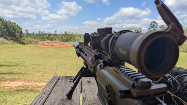 El SDMR, rifle francotirador de las Fuerzas Aéreas de EE.UU.