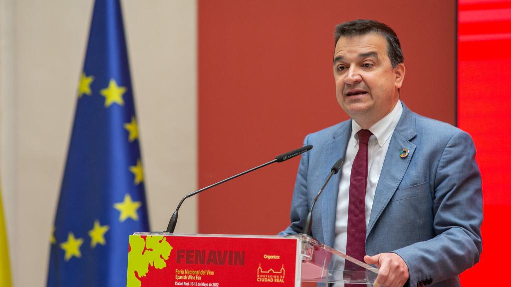 Francisco Martínez Arroyo, consejero de Agricultura, Agua y Desarrollo Rural de Castilla-La Mancha. Foto: JCCM.
