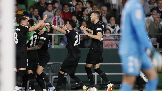 El capitán Gonzalo Verdú tiene prisa por cerrar la permanencia del Elche.