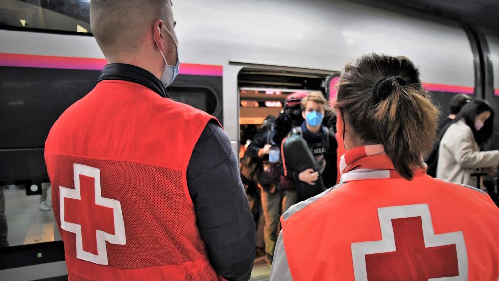 Voluntarios en una estación