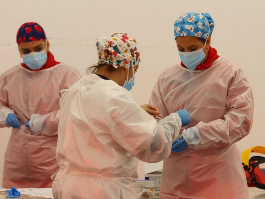 Imagen de archivo de sanitarios del Hospital del Bierzo, en Ponferrada.