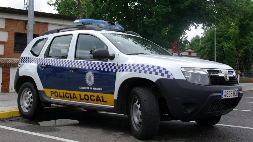 Un vehículo de la Policía Local de Azuqueca de Henares.