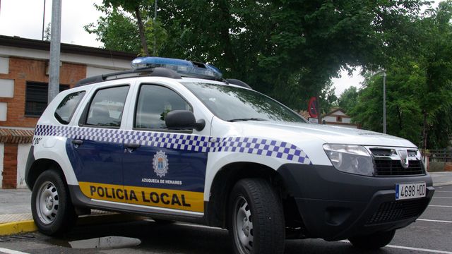 Un vehículo de la Policía Local de Azuqueca de Henares.