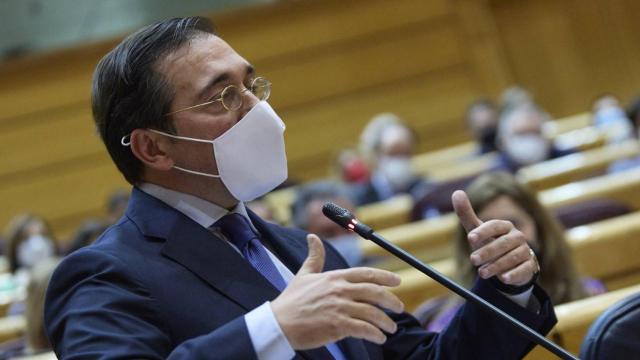 El ministro de Exteriores, José Manuel Albares, en el Senado, explicando en marzo la posición de España sobre el Sáhara.