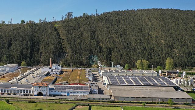 Panorámica de la fabrica Textil Santanderina, en Cabezón de la Sal.