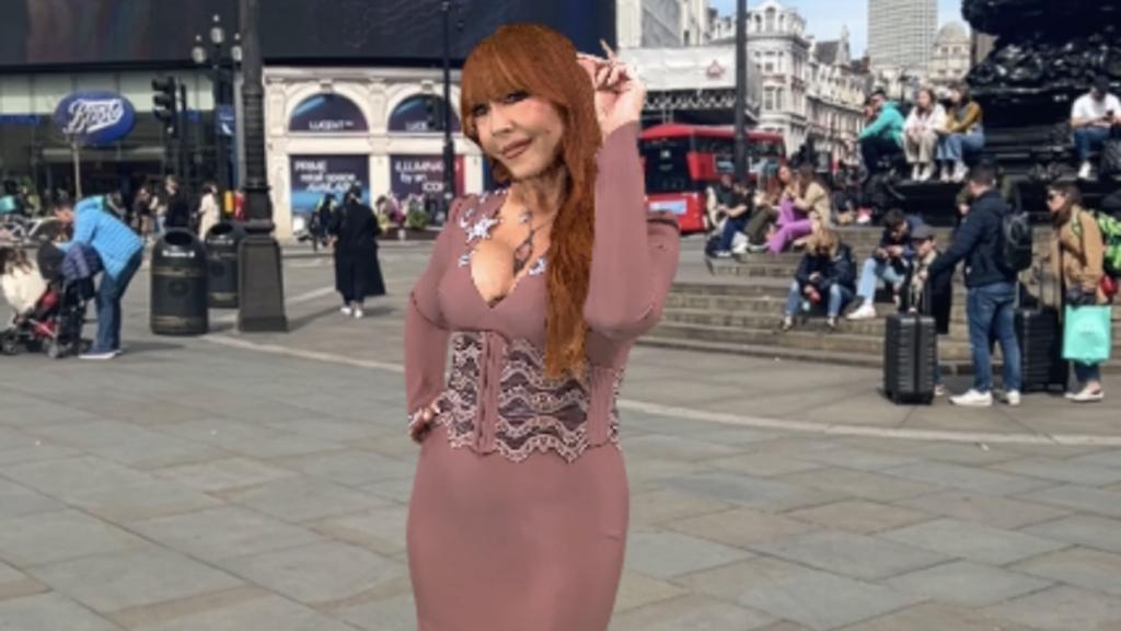 Charlotte Tilbury en su mundo virtual.