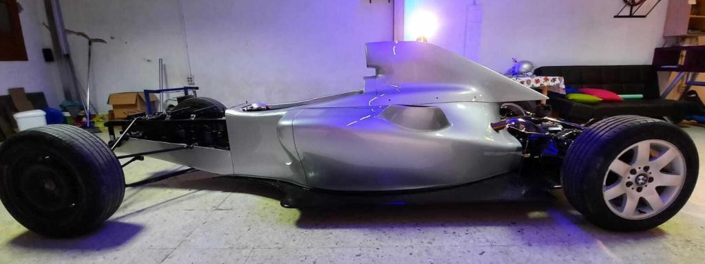 José Luis ha construido el coche basándose en una maqueta del coche a escala 1:24.
