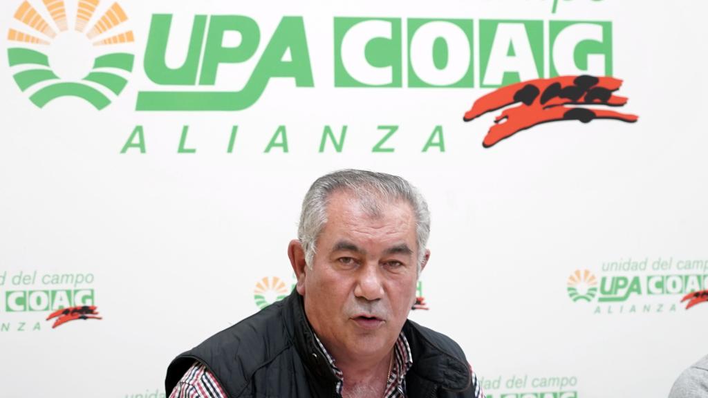 El coordinador autonómico de COAG, Lorenzo Rivera, en una rueda de prensa tras el nombramiento del nuevo consejero de Agricultura