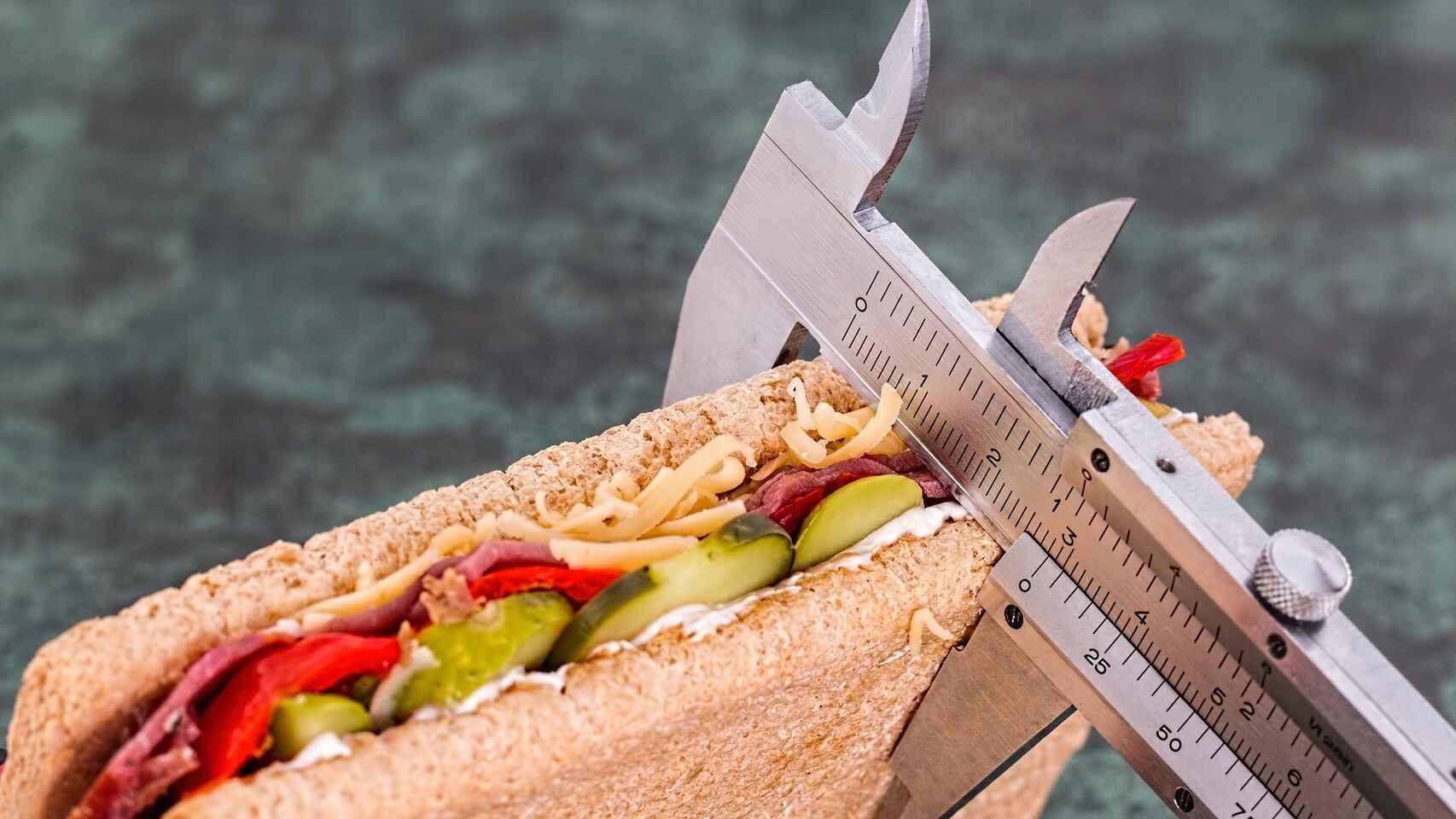 Un sándwich calibrado.