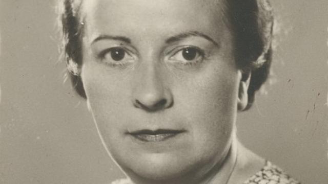 Retrato de Elena Fortún.