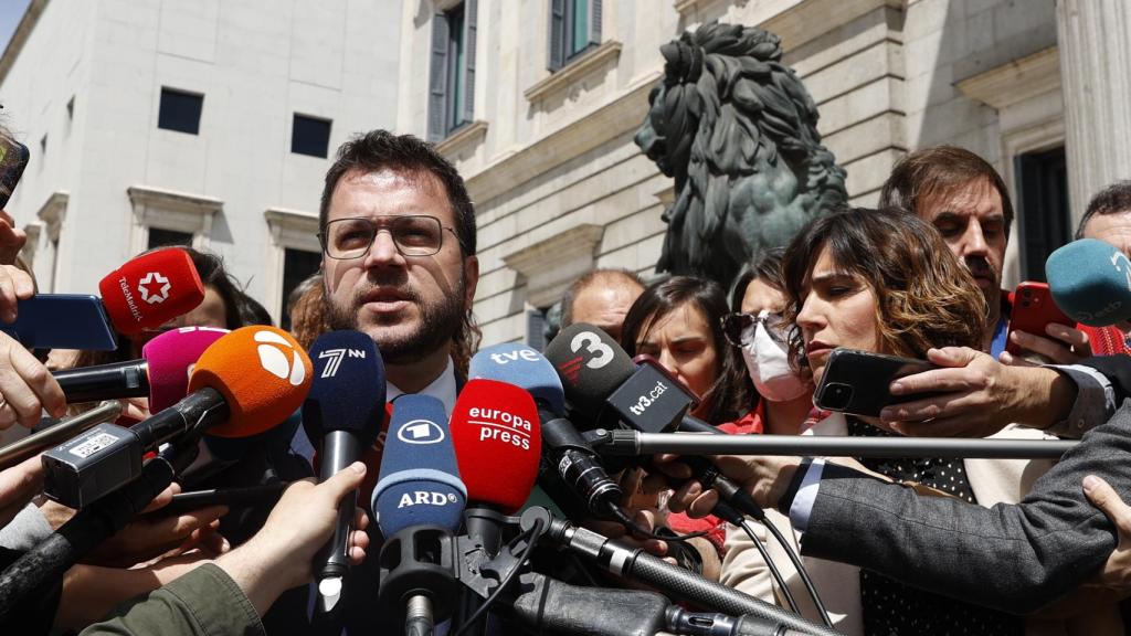 Pere Aragonès, frente al Congreso de los Diputados.