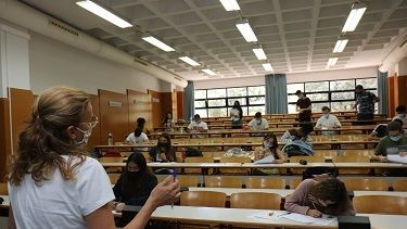 Clase en la Universidad de Alicante, en imagen de archivo.
