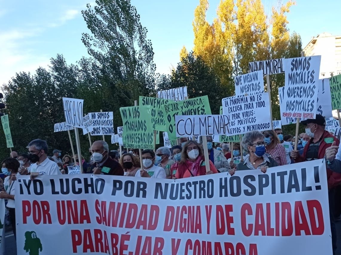 La plataforma en defensa de la salud pública de Béjar denuncia el abandono de su hospital