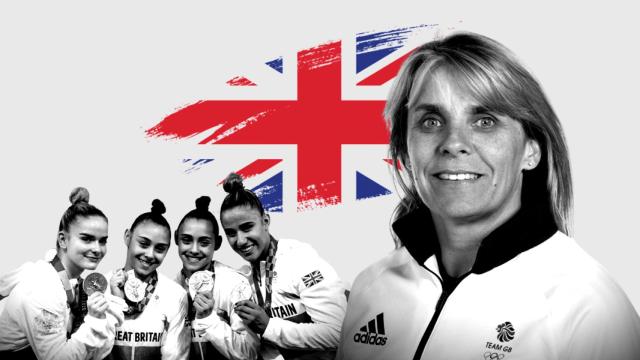 Liz Kincaid, en un fotomontaje con las gimnastas que ganaron el bronce en los Juegos Olímpicos de Tokio 2020.