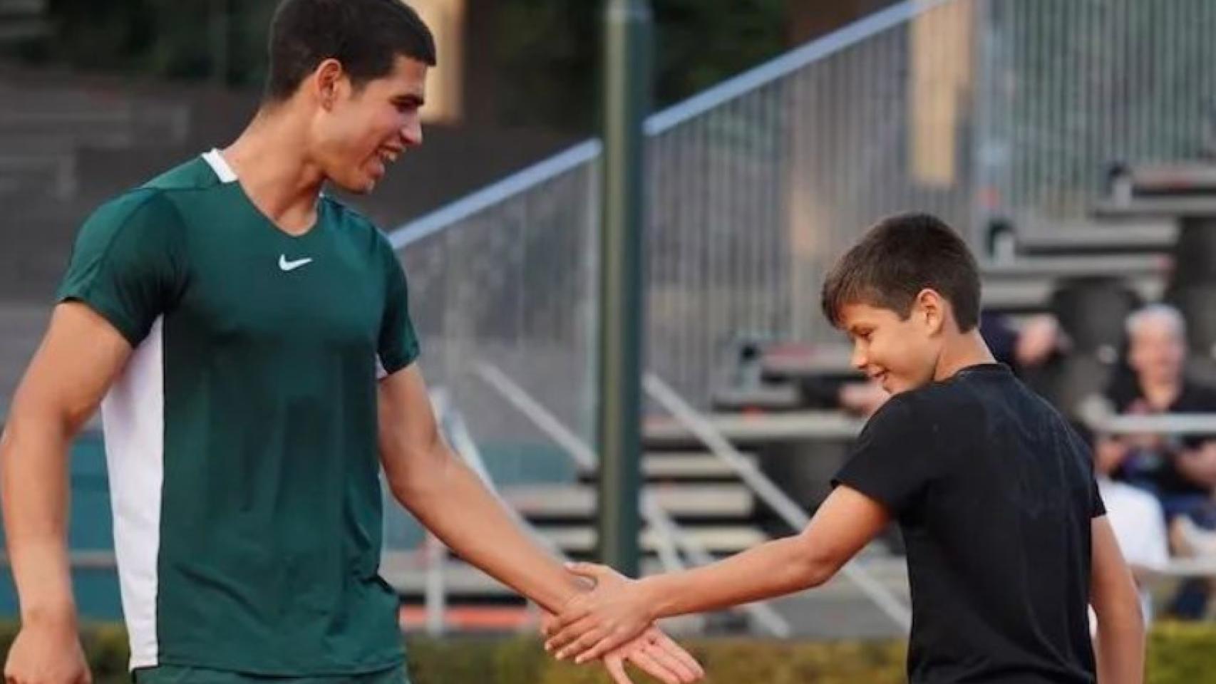 Carlos Alcaraz junto a su hermano Jaime