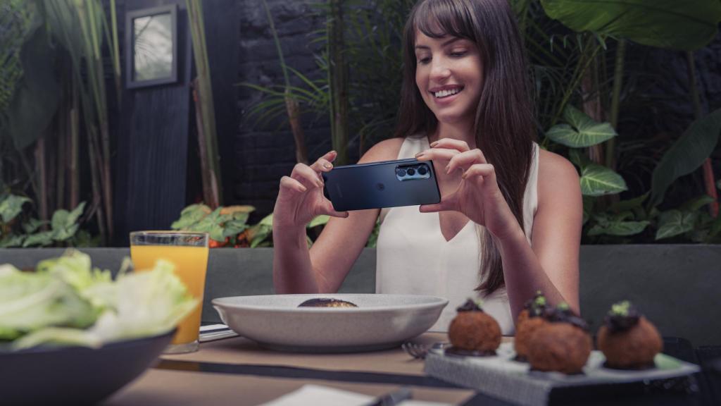 Motorola Edge 30