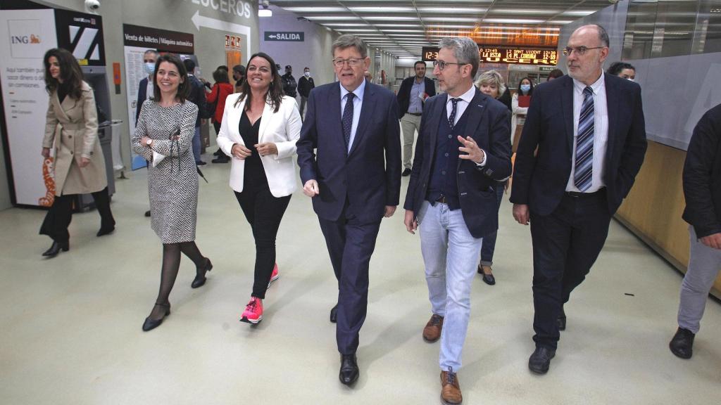 Ximo Puig, junto al conseller de Infraestructuras, en la presentación de la estación intermodal, la semana pasada.