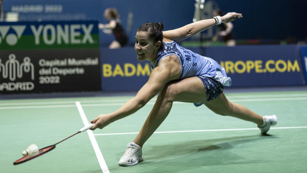 Carolina Marín salvando un punto imposible en el Europeo de bádminton 2022 de Madrid