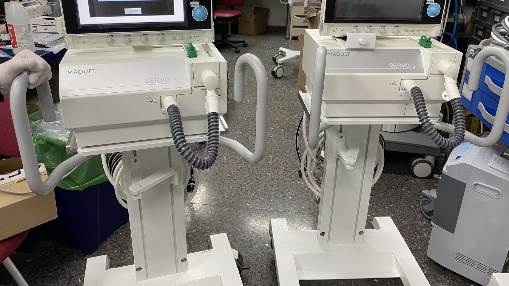 Aparataje médico que se utiliza en las UCI. Foto: SESCAM.