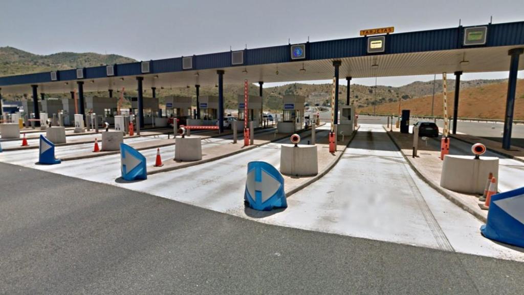El peaje de la autopista de Las Pedrizas.