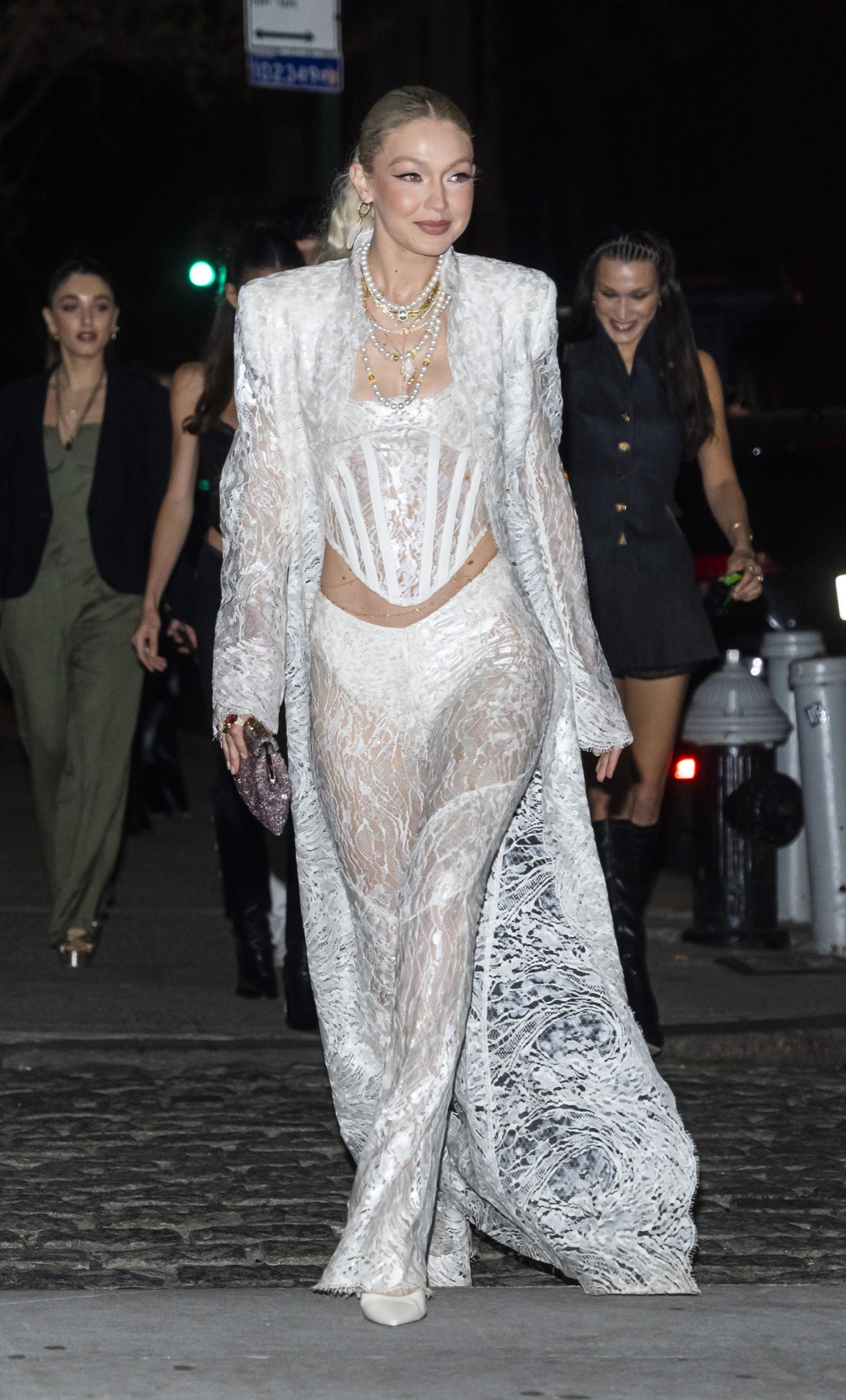 Bella Hadid, supermodelo operada de la nariz.
