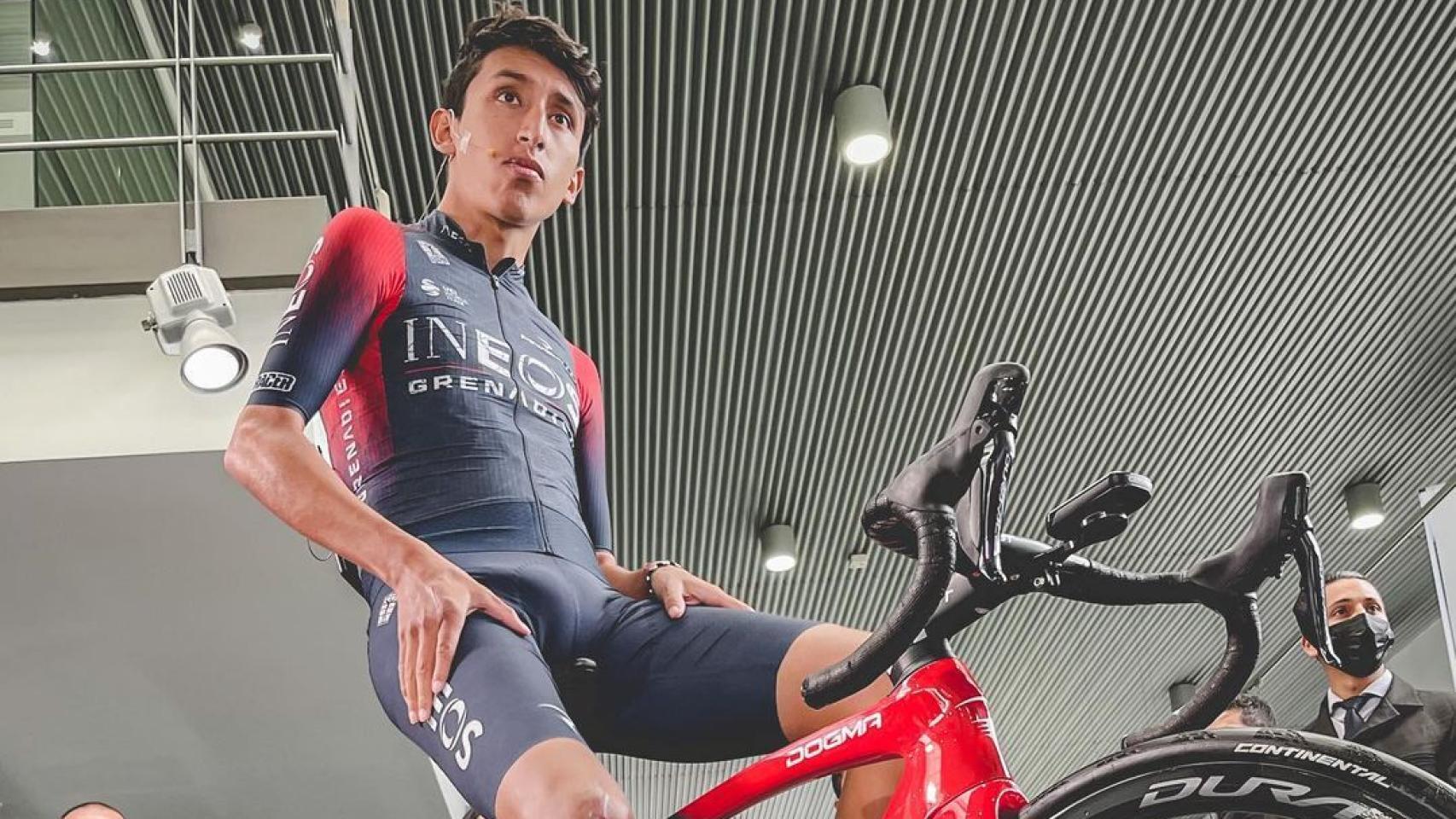 Egan Bernal durante una prueba con INEOS Grenadiers