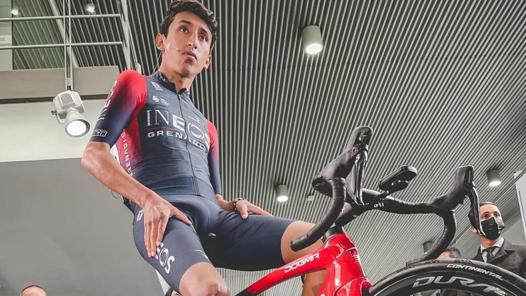 Egan Bernal durante una prueba con INEOS Grenadiers