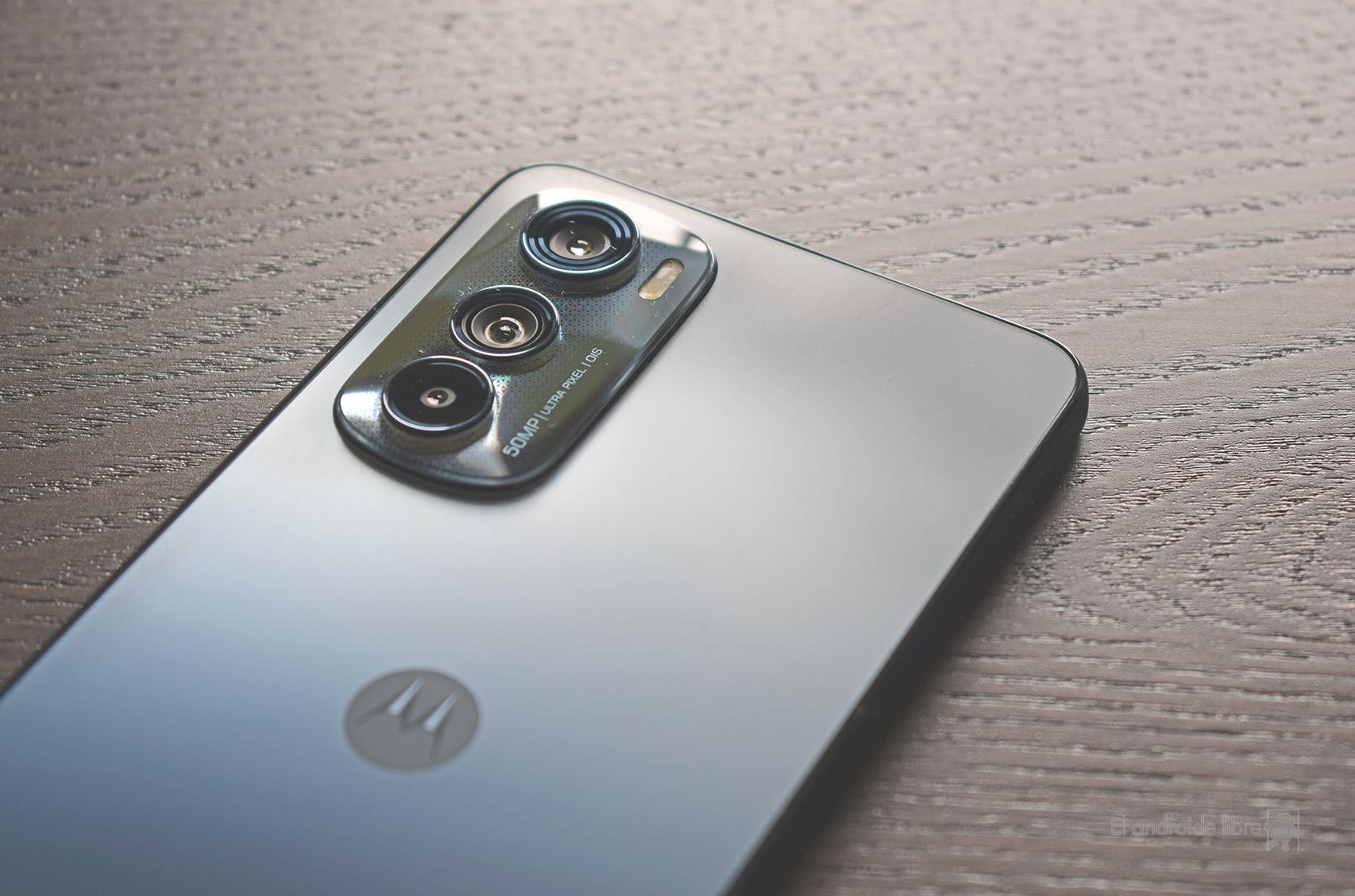 Moto Edge 30