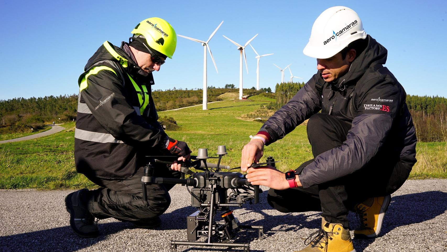 Equipo y dron de la compañía gallega.
