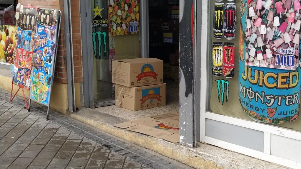De los 13 'chinos' visitados por este diario en la Comunidad de Madrid, 11 venden el pan de Panalcor S.L.
