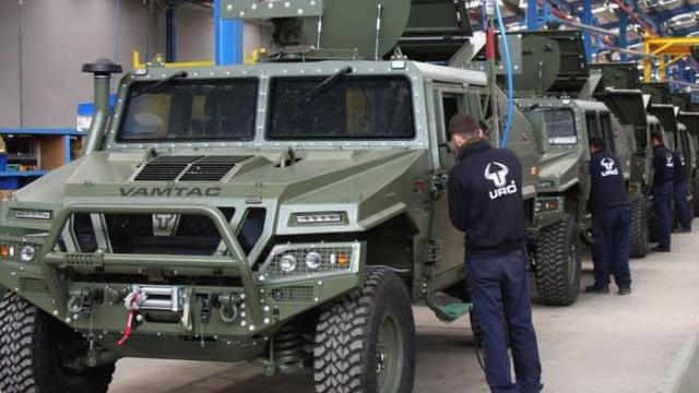 Cadena de montaje del URO Vamtac en Galicia.