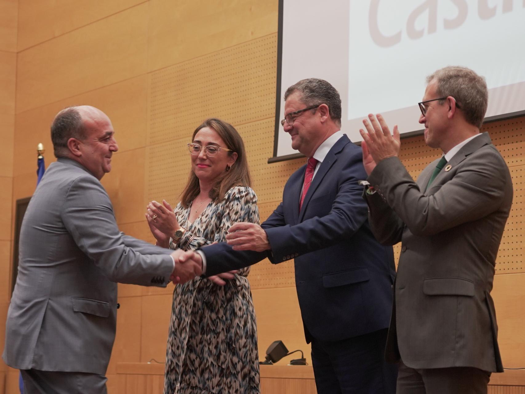 Gerardo Dueñas en la toma de posesión de altos cargos de la Consejerías de Agricultura y Movilidad.
