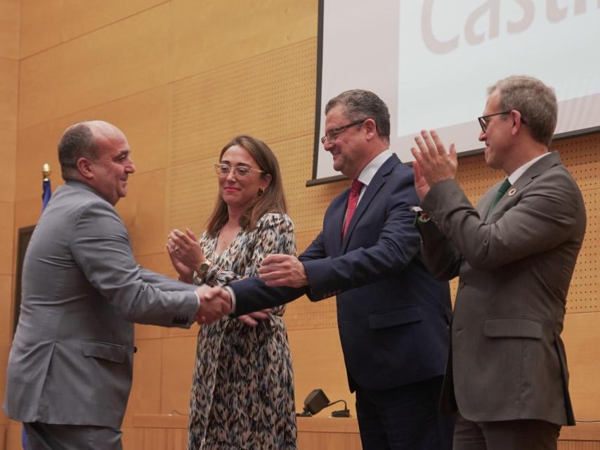 Gerardo Dueñas en la toma de posesión de altos cargos de la Consejerías de Agricultura y Movilidad.
