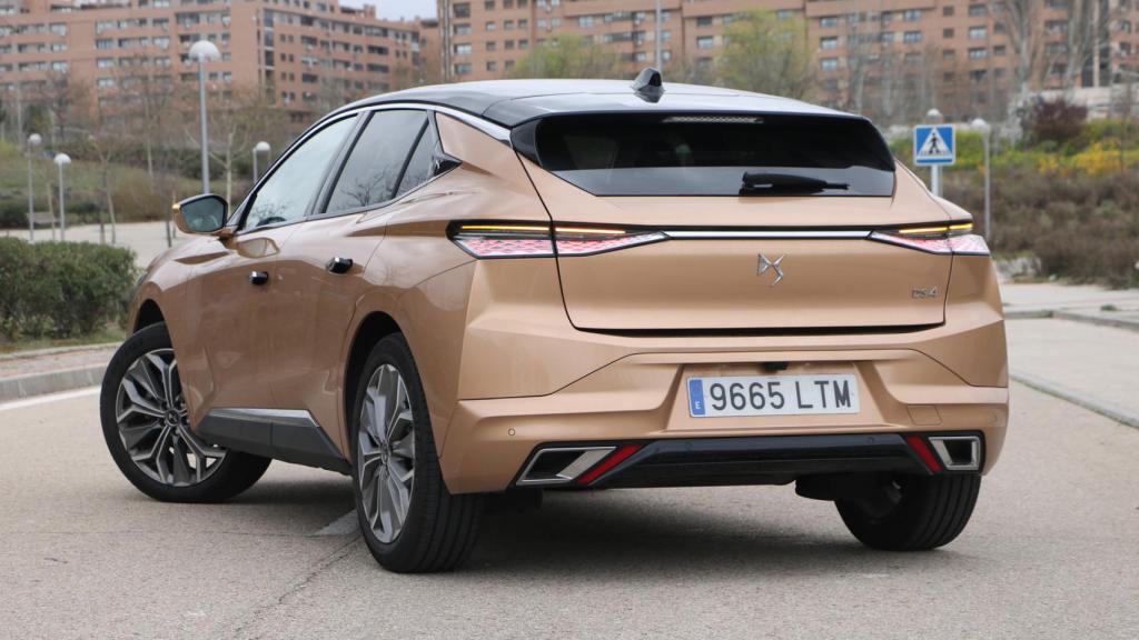 DS 4 con el motor de gasolina de 130 CV y cambio automático.