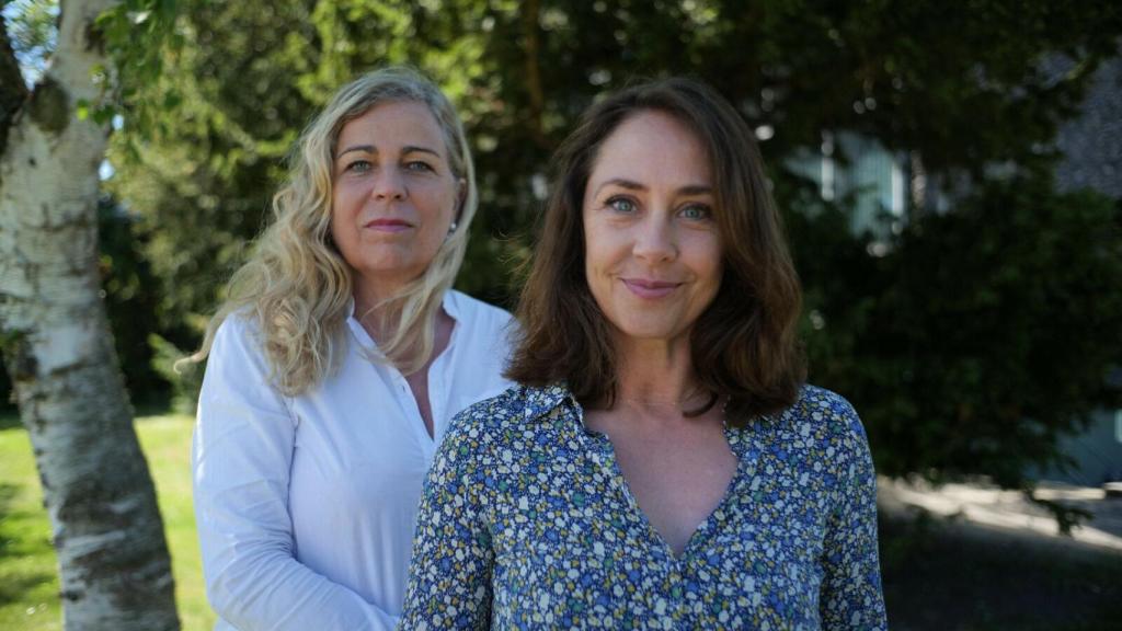 La directora de 'The Shift', Lone Scherfig, y Sofie Gråbøl, que interpreta a Ella en la serie.