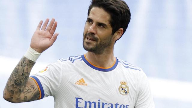 Isco Alarcón celebra su gol al Espanyol antes de que el VAR lo anule