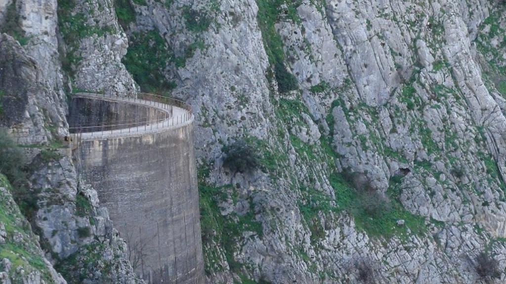 La abandonada presa de Montejaque en la actualidad.