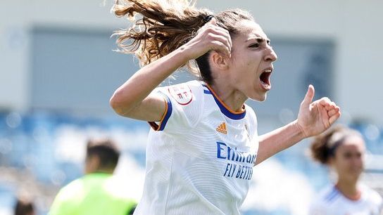 Olga Carmona celebra un gol del Real Madrid Femenino ante el Madrid CFF